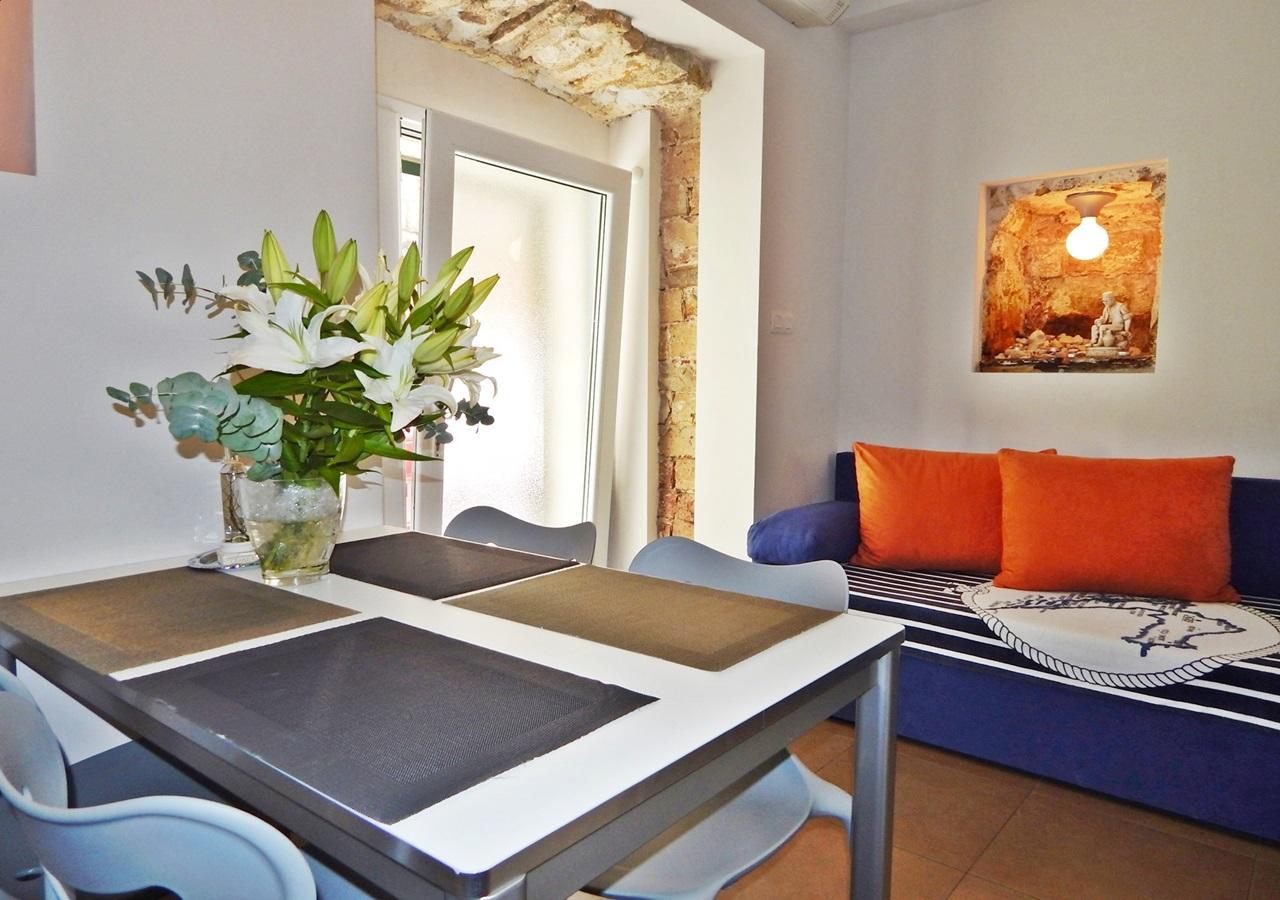 Guest House Varos Split Exterior photo